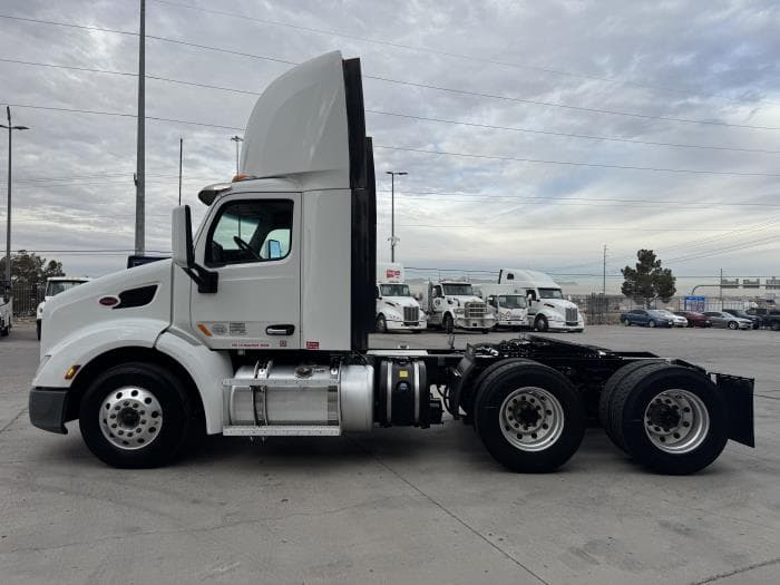 2020 Peterbilt 579 — photo 9