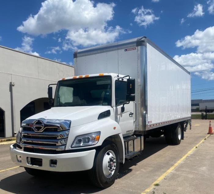 2026 Hino L6 — photo 2