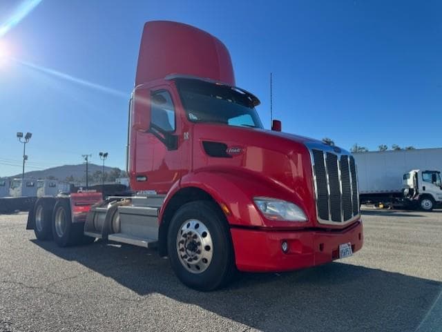 2020 Peterbilt 579 — photo 6