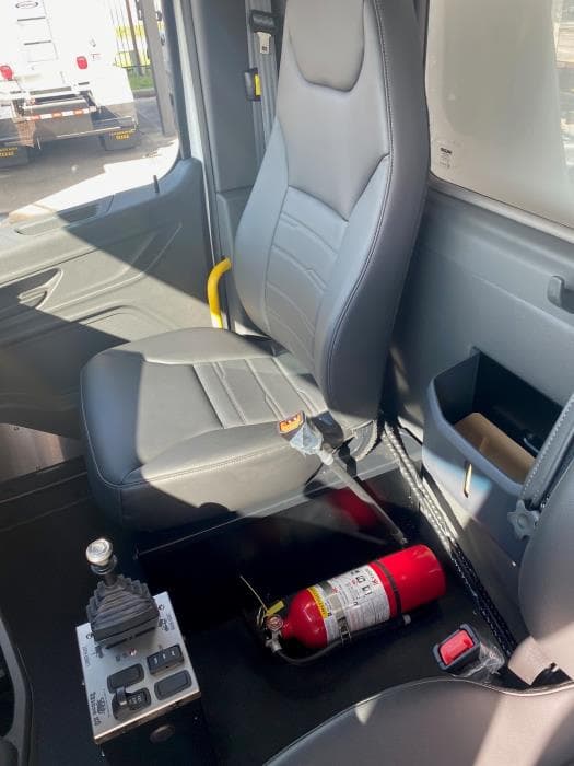 2026 Peterbilt 548 — photo 15