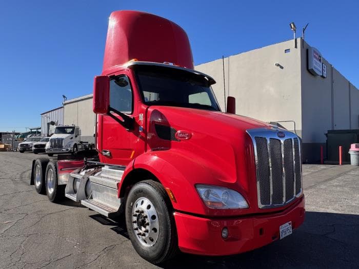 2020 Peterbilt 579 — photo 4