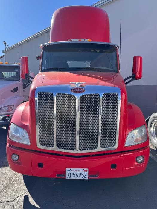 2020 Peterbilt 579 — photo 3