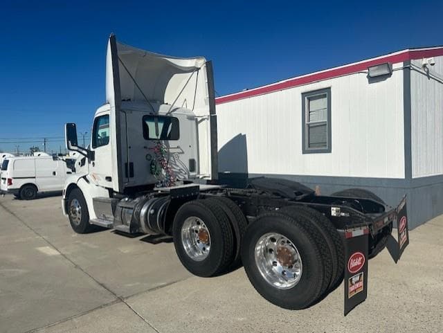 2020 Peterbilt 579 — photo 6