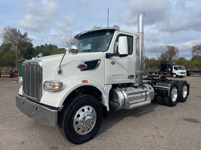 2026 Peterbilt 567 — photo 2