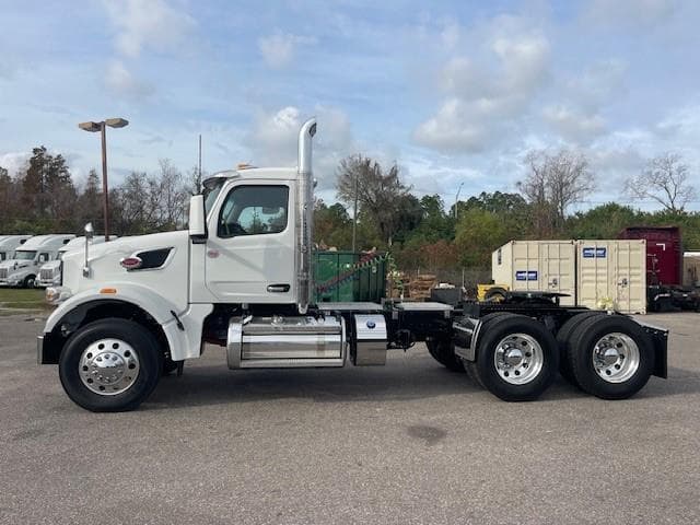 2026 Peterbilt 567 — photo 3
