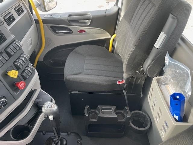 2026 Peterbilt 567 — photo 13