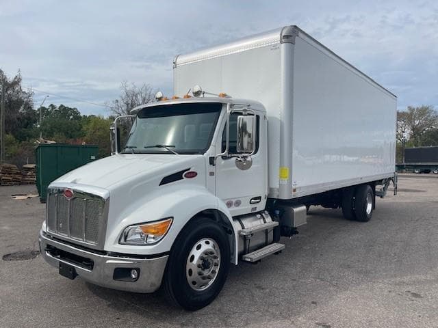 2025 Peterbilt 536 — photo 2