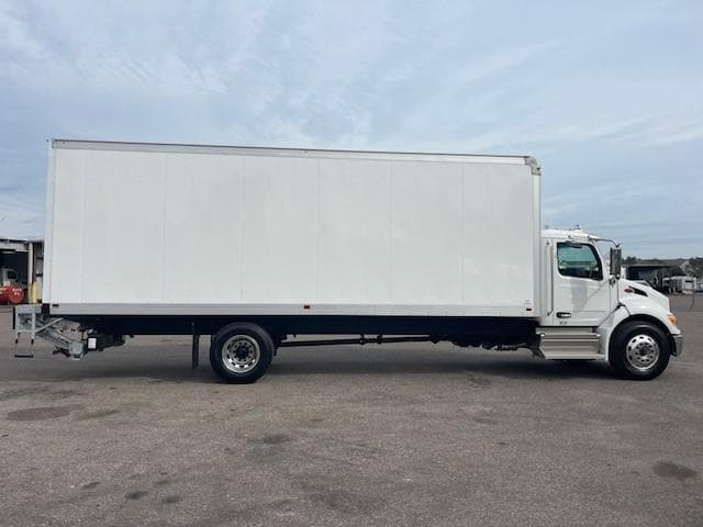 2025 Peterbilt 536 — photo 6