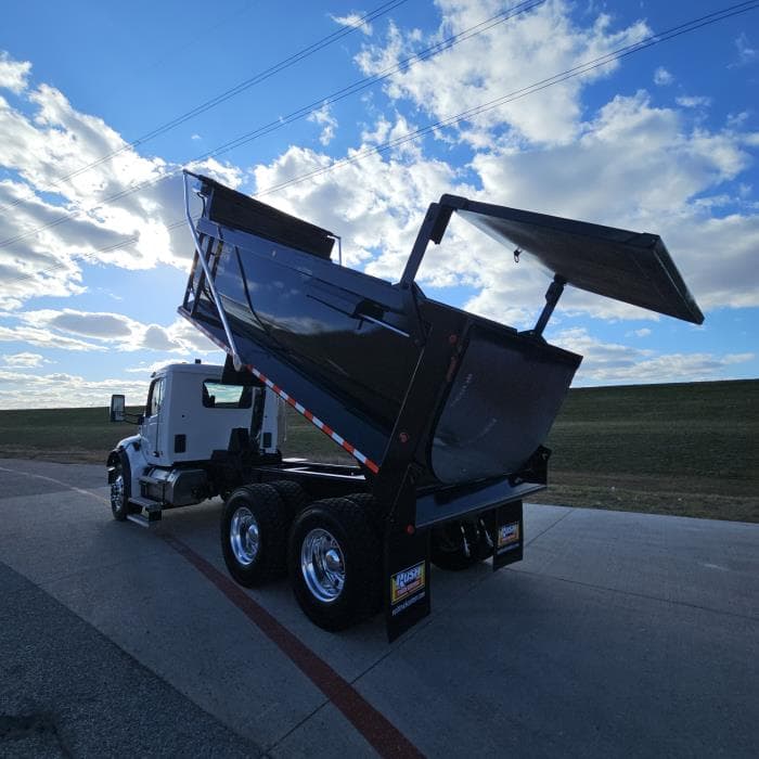 2026 Peterbilt 548 — photo 21