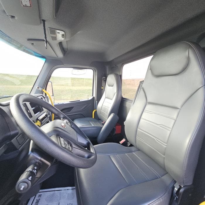 2026 Peterbilt 548 — photo 28