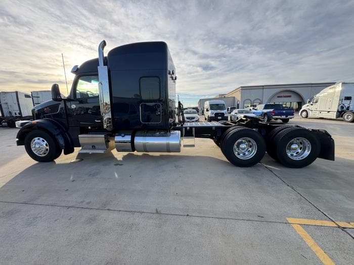2026 Peterbilt 567 — photo 3