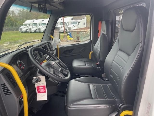 2026 Peterbilt 548 — photo 13