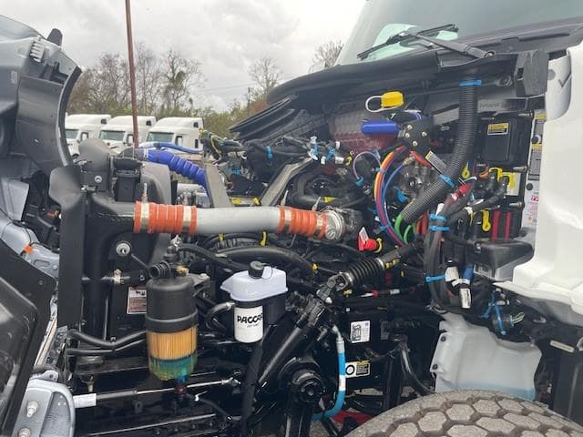 2026 Peterbilt 548 — photo 18