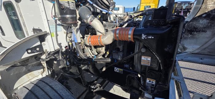 2020 Peterbilt 337 — photo 28