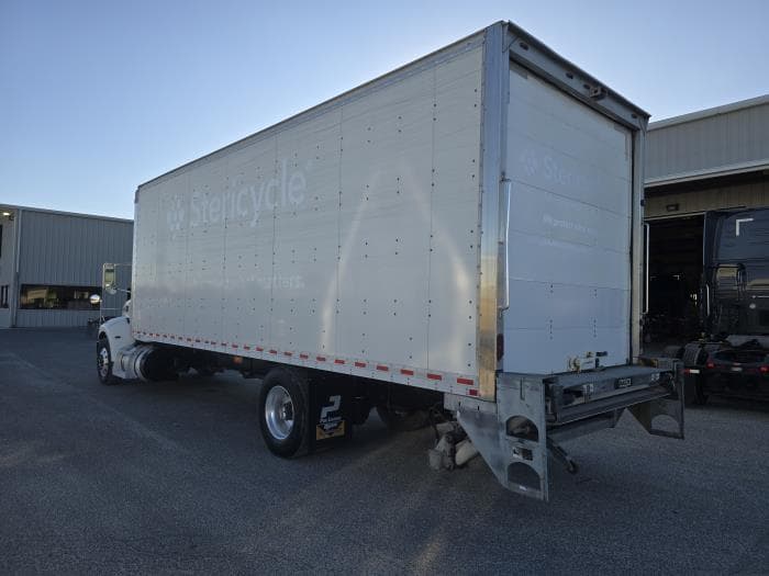 2020 Peterbilt 337 — photo 4