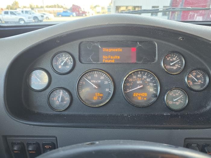 2020 Peterbilt 337 — photo 19