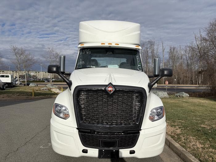 2026 International LT — photo 3