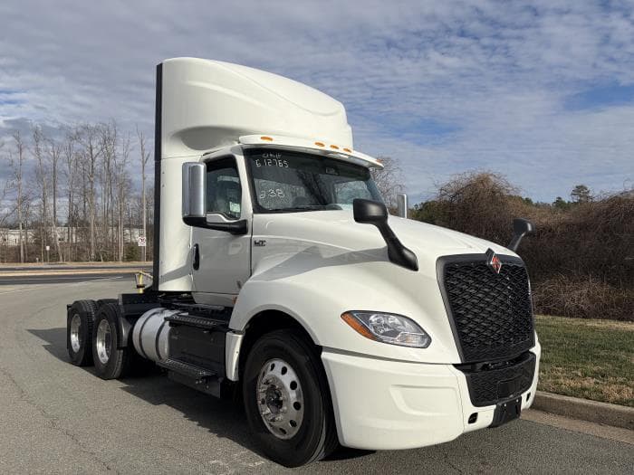 2026 International LT — photo 4