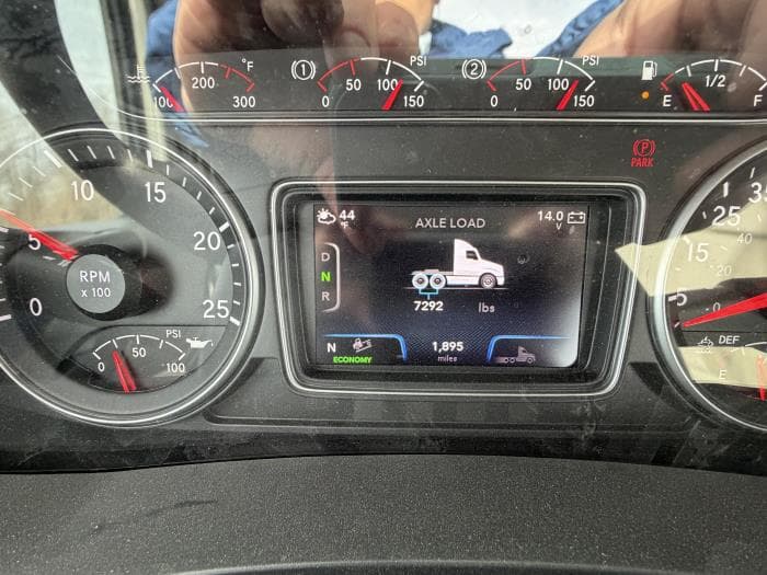 2026 International LT — photo 15