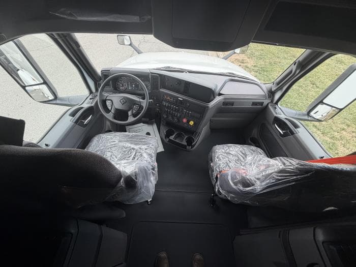 2026 International LT — photo 20