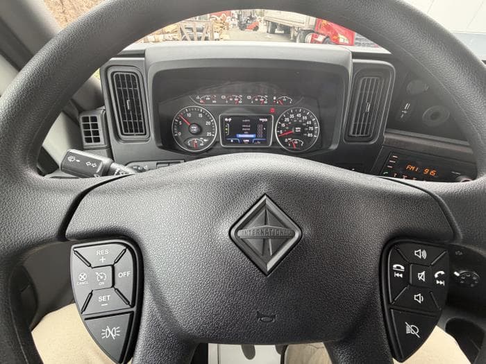 2026 International LT — photo 15