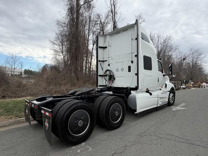 2026 International LT — photo 6