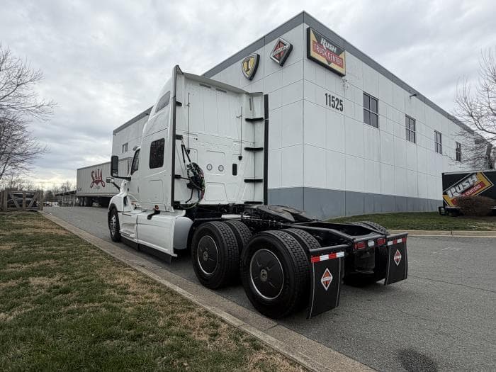 2026 International LT — photo 8