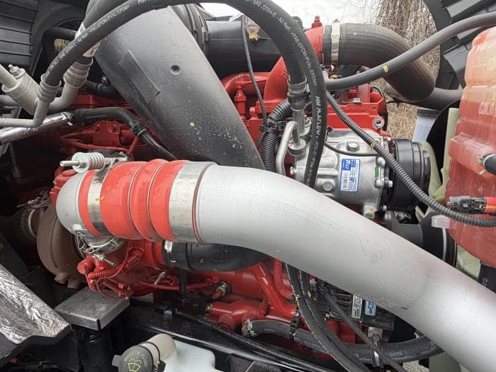 2026 International LT — photo 10