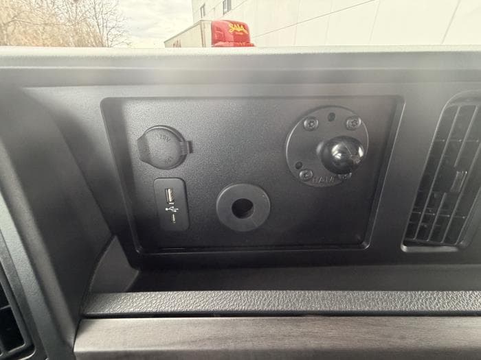 2026 International LT — photo 18