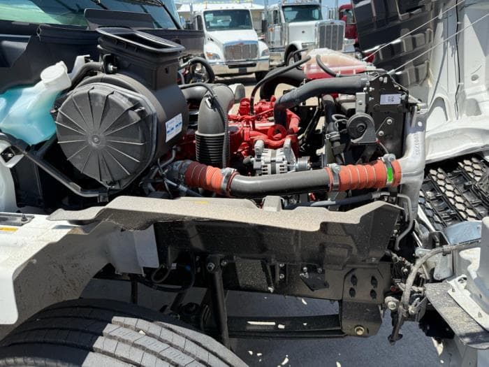 2026 Hino L6 — photo 9