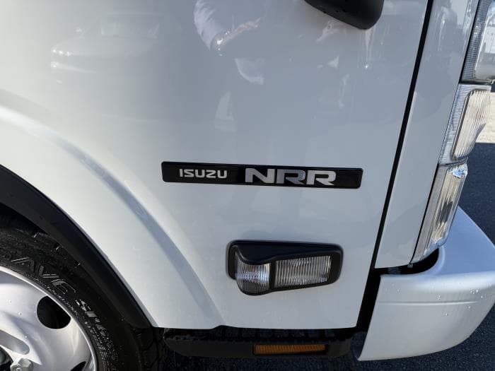 2025 Isuzu NRR — photo 10