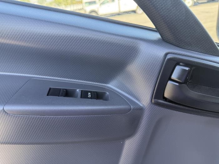 2025 Isuzu NRR — photo 15