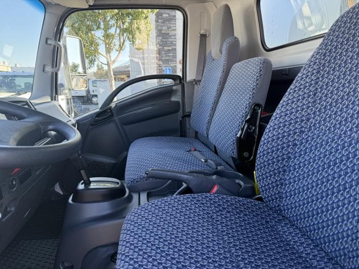 2025 Isuzu NRR — photo 16