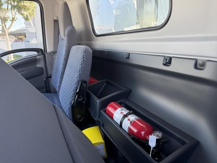 2025 Isuzu NRR — photo 17