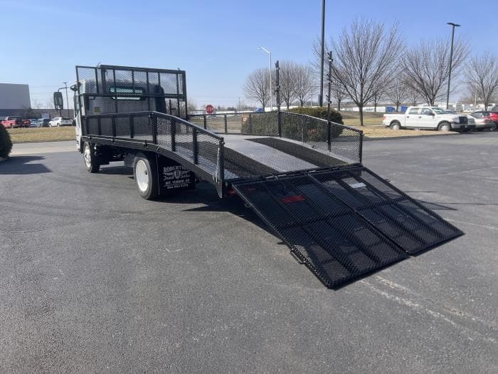 2026 Isuzu NPR — photo 10