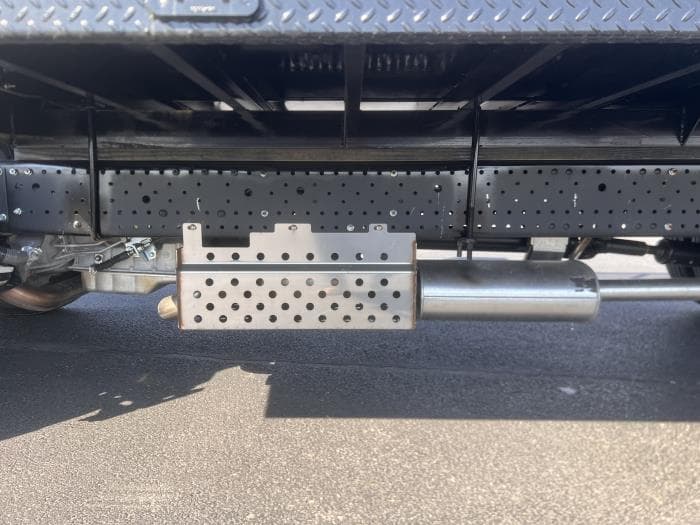 2026 Isuzu NPR — photo 11