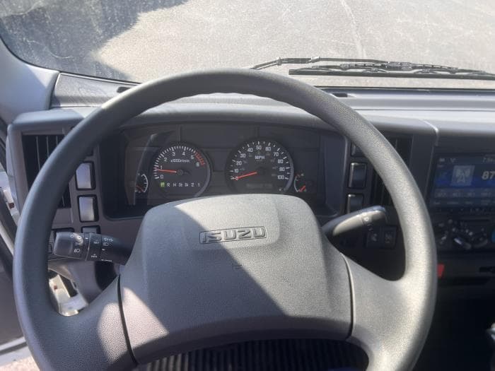 2026 Isuzu NPR — photo 35