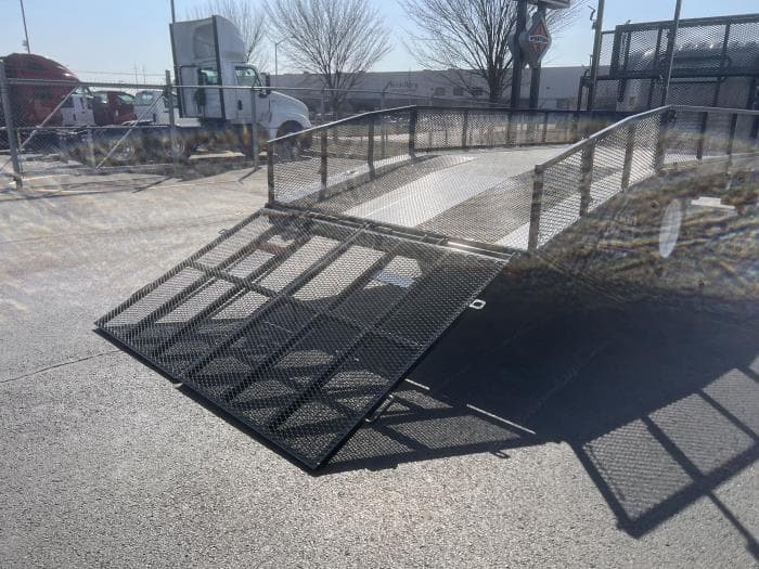 2026 Isuzu NPR — photo 8