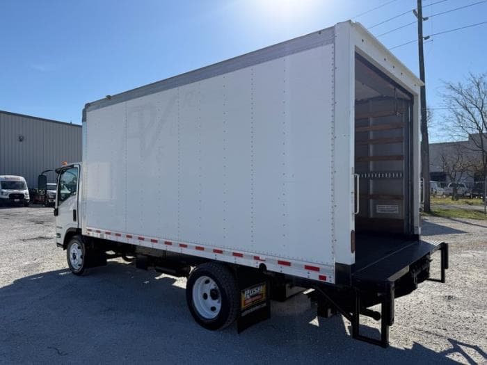 2020 Isuzu NPR — photo 7