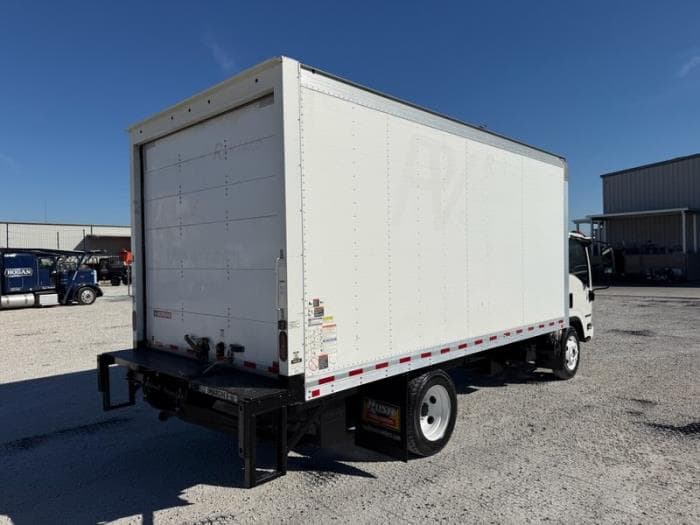 2020 Isuzu NPR — photo 8