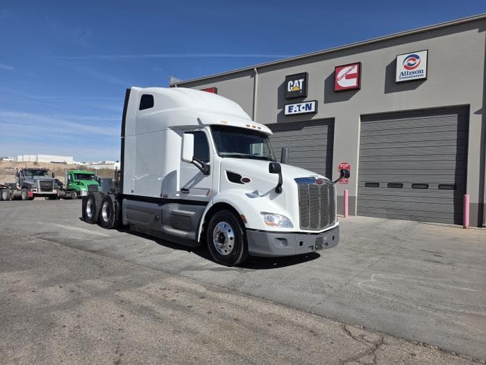 2021 Peterbilt 579 — photo 4