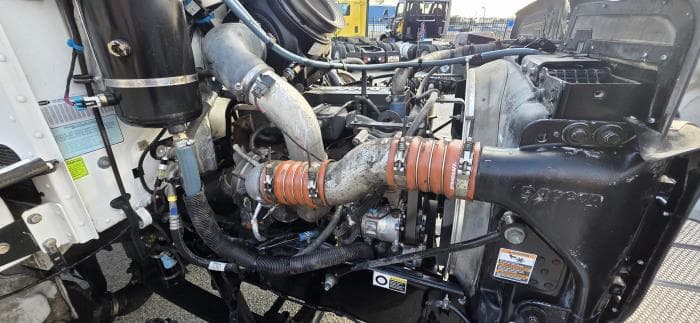 2020 Peterbilt 337 — photo 25