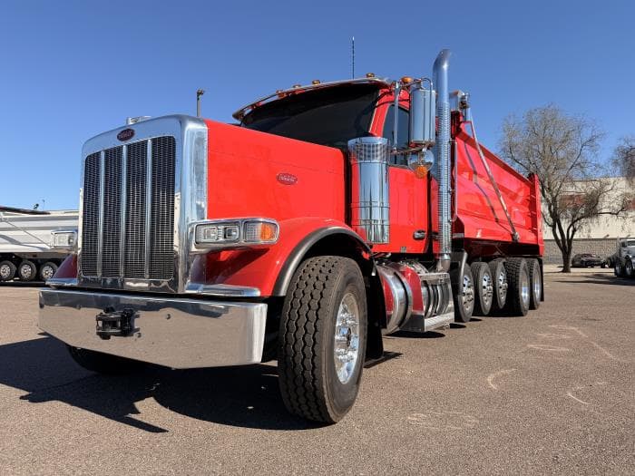 2026 Peterbilt 589 — photo 2