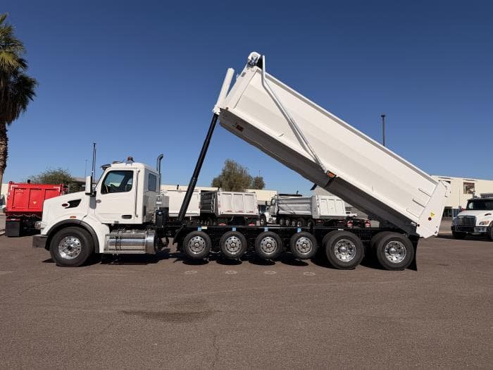 2026 Peterbilt 567 — photo 5