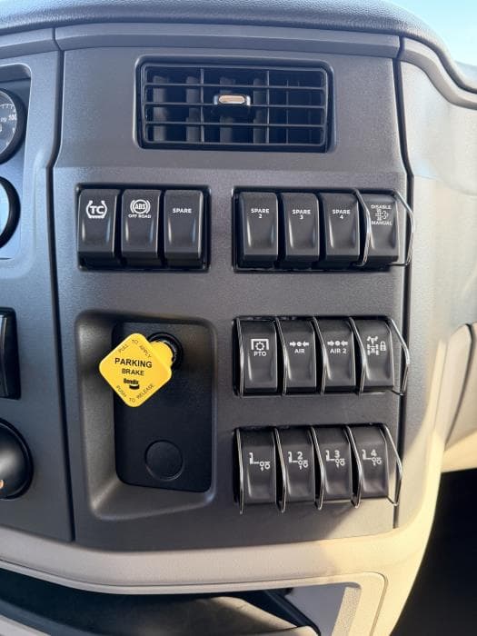 2026 Peterbilt 567 — photo 20