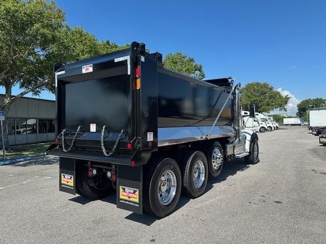 2026 Peterbilt 567 — photo 6