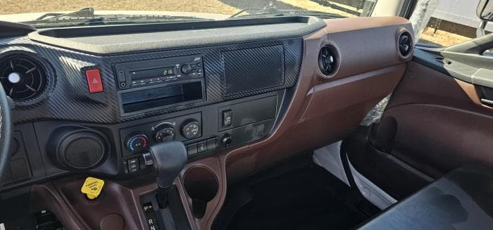 2026 Hino L6 — photo 9