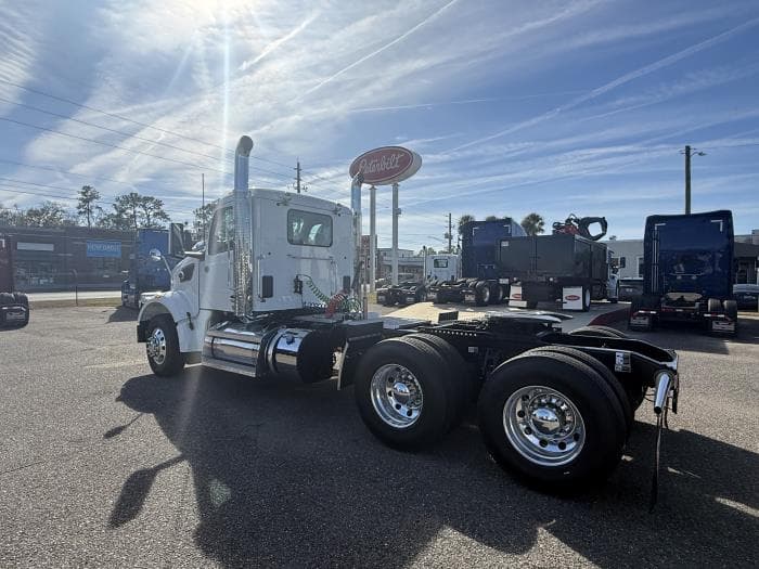 2026 Peterbilt 567 — photo 4