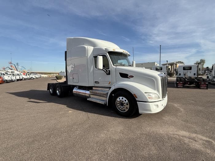 2022 Peterbilt 579 — photo 8