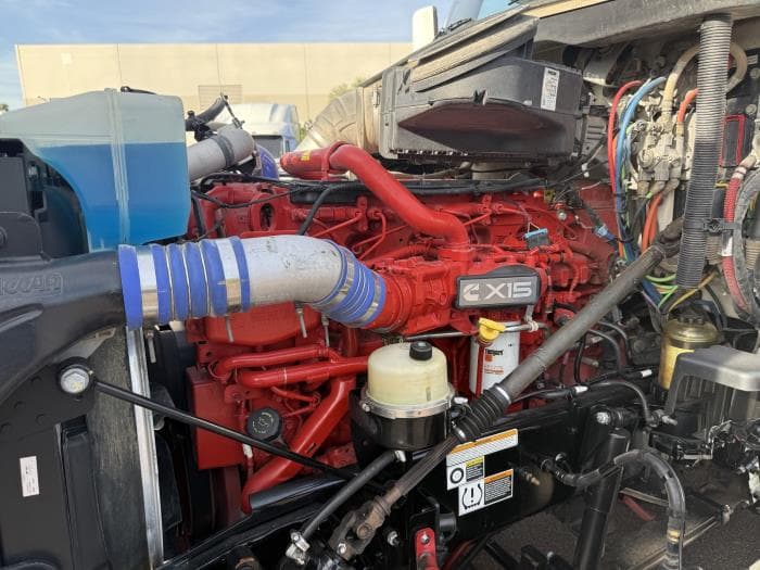 2022 Peterbilt 579 — photo 10